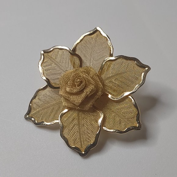 Lightweight Gold Tone Metal Mesh Rose Brooch - Picture 2 of 16